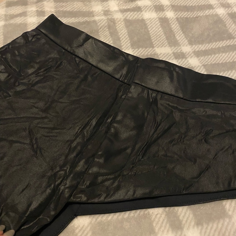 Elegant Black Women's Skirt
